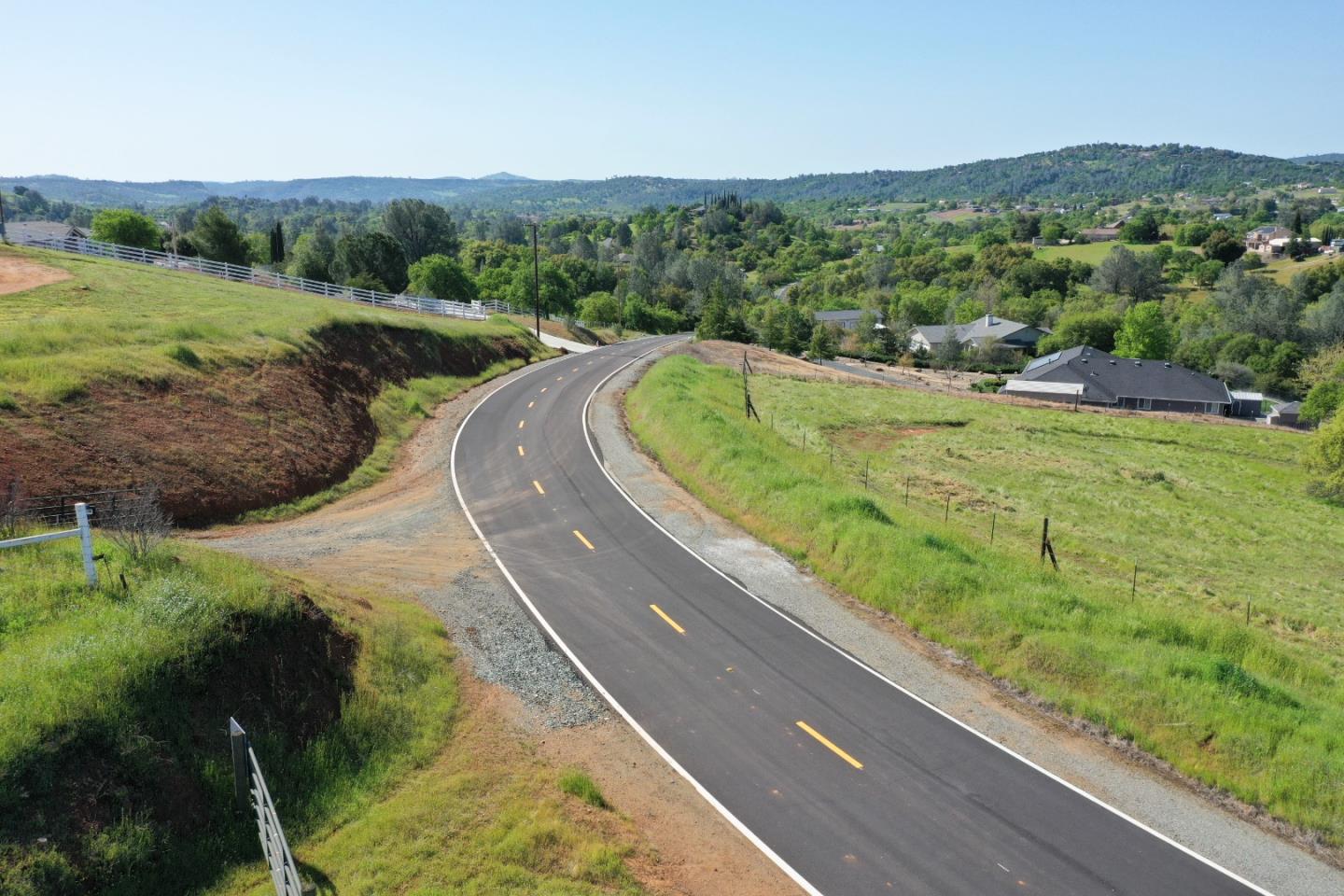 2844 Canoe Street Copperopolis, CA 95228 - Photo 11 of 17 a view of a back yard from a balcony