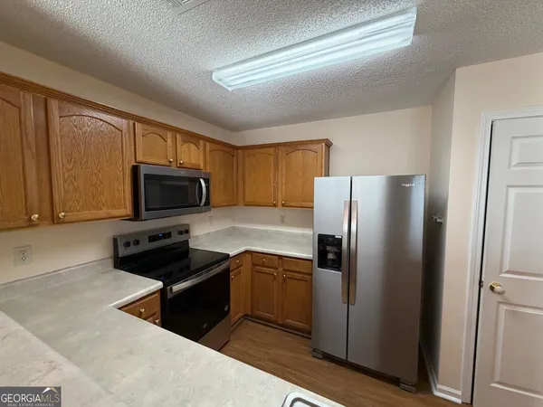 $1,650 | 6296 Hickory Ln Circle, Union City, GA 30291