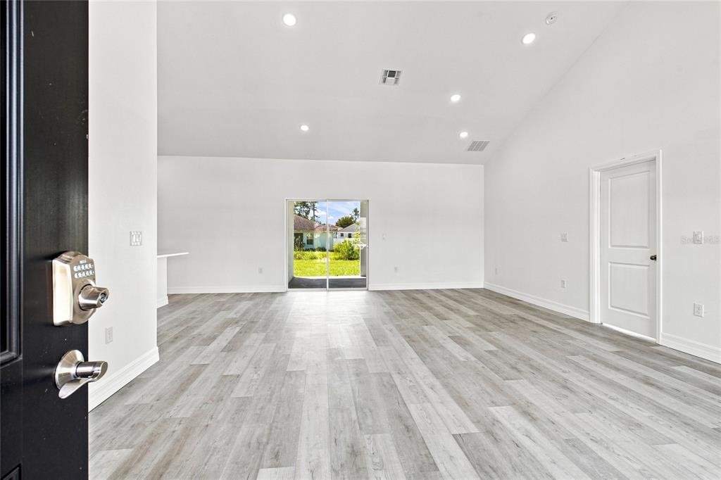 16337 Southwest 17th Terrace Road Ocala, FL 34473 - Photo 3 of 21 Gallery Image 3