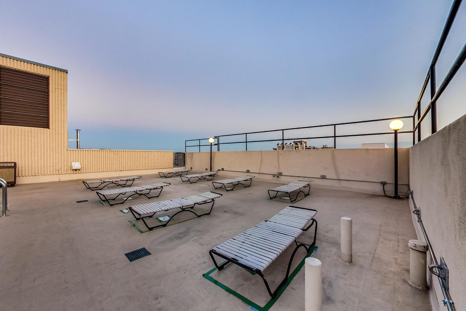 3150 North Sheridan Road, Unit 2A Chicago, IL 60657 - Photo 24 of 29