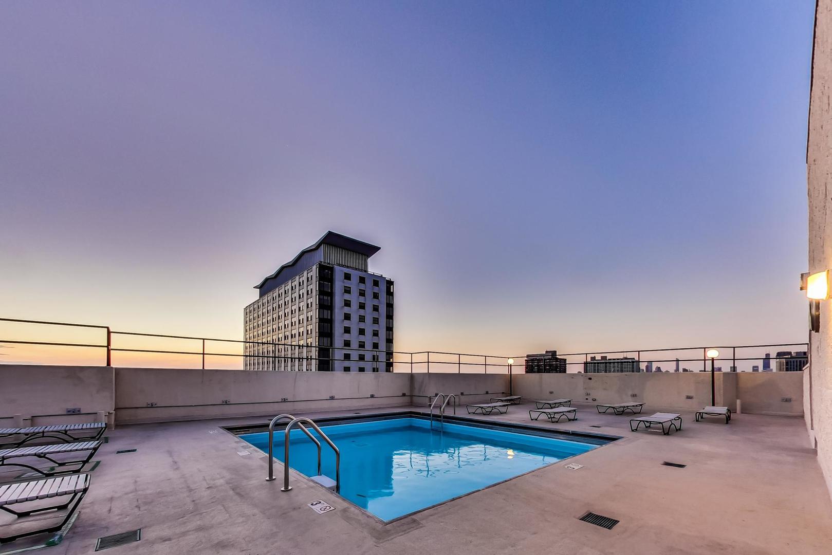 3150 North Sheridan Road, Unit 2A Chicago, IL 60657 - Photo 25 of 29