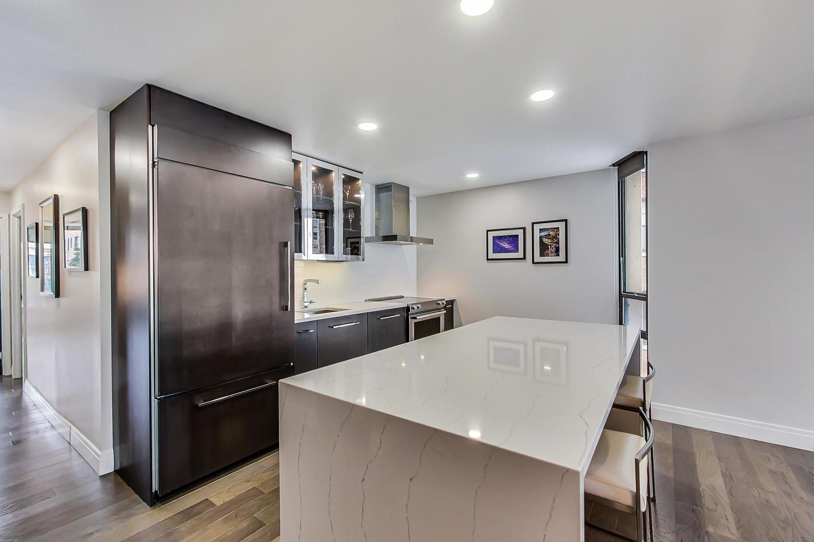 3150 North Sheridan Road, Unit 2A Chicago, IL 60657 - Photo 7 of 29