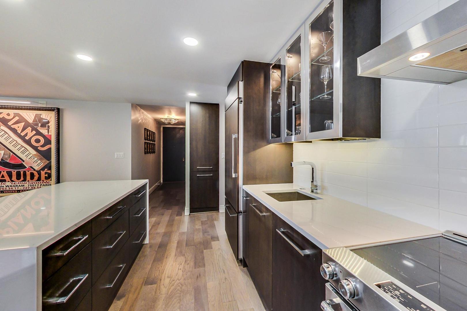 3150 North Sheridan Road, Unit 2A Chicago, IL 60657 - Photo 8 of 29