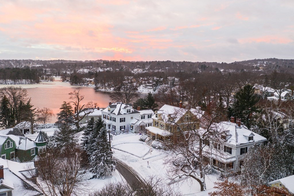 3 Lakeview Road Winchester, MA 01890 - Photo 3 of 41