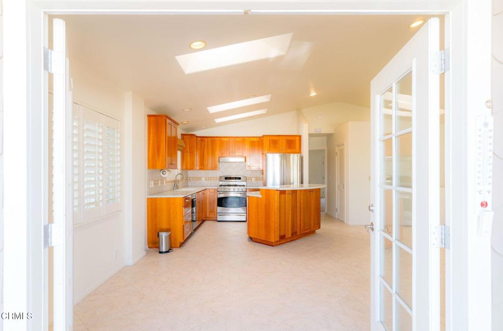 4037 Sunset Lane Oxnard, CA 93035 - Photo 6 of 28 5