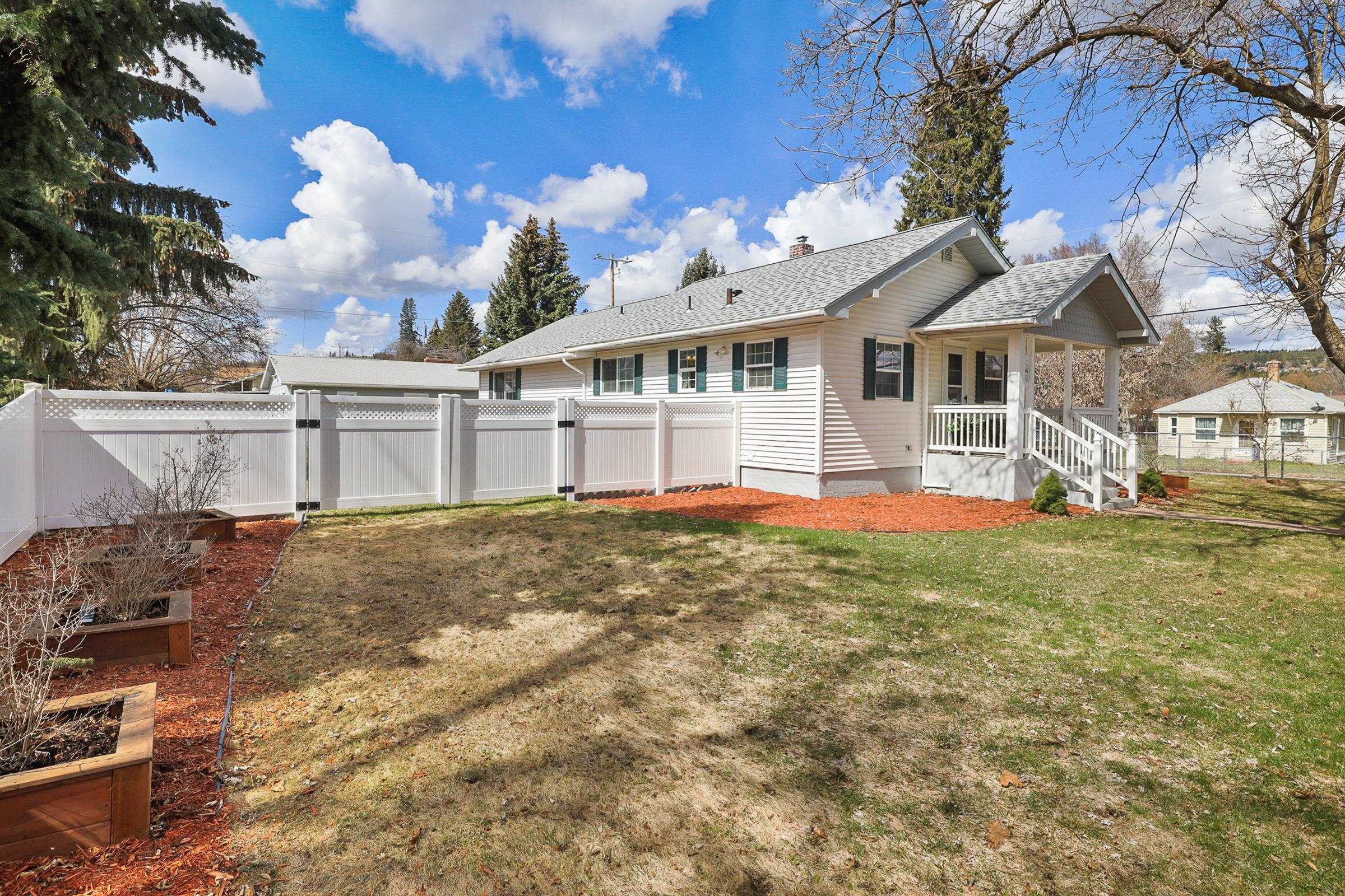 3521 Ella Road Spokane Valley, WA 99212 - Photo 3 of 28