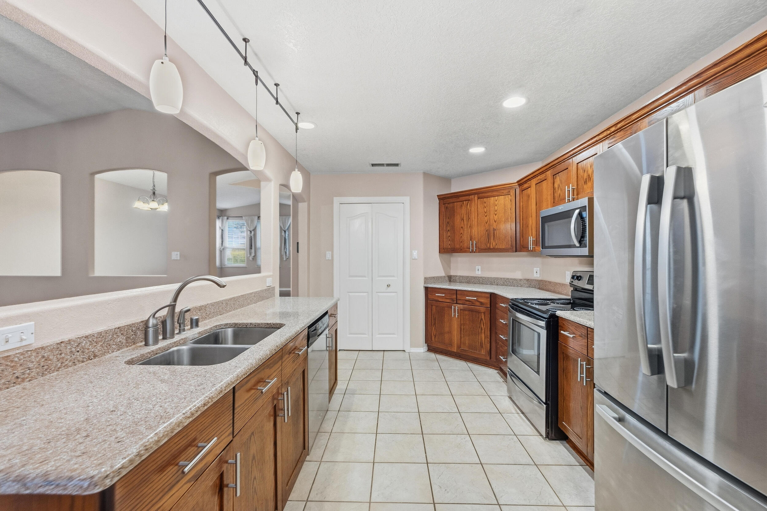 3133 Ashkirk Loop Southeast Rio Rancho, NM 87124 - Photo 5 of 40 Gallery Image 5