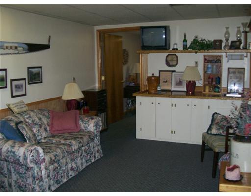 221 Oak Road Chicora, PA 16025 - Photo 13 of 17 Den/Family/Great Room.