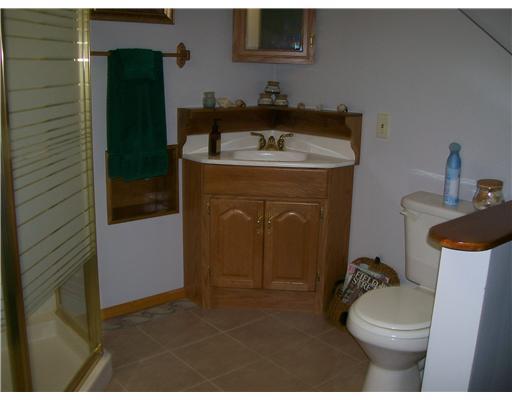 221 Oak Road Chicora, PA 16025 - Photo 15 of 17 Full Bath.