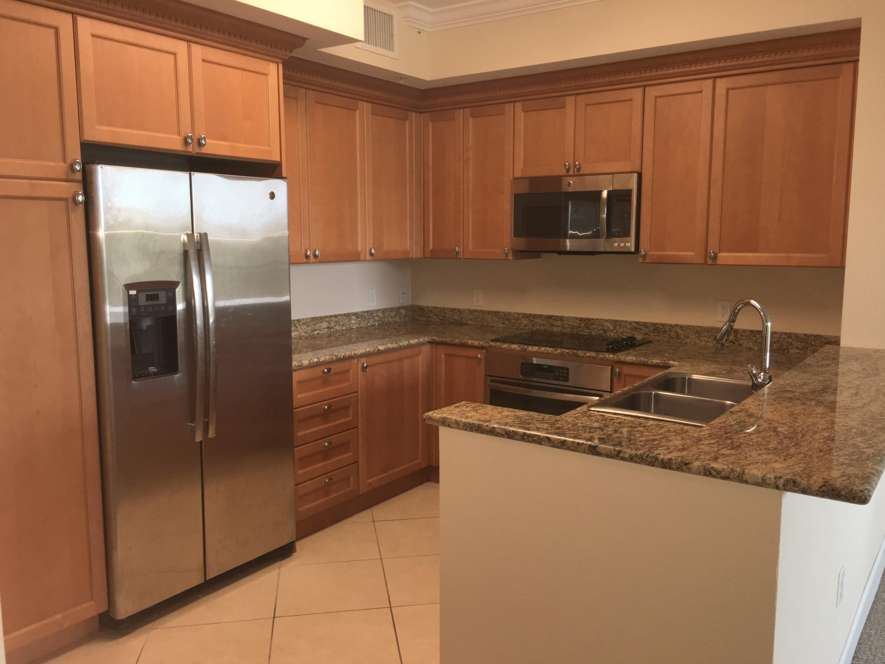 1660 Renaissance Commons Boulevard, Unit 2503 Boynton Beach, FL 33426 - Photo 2 of 11 Vizcaya Lakes 2503 01