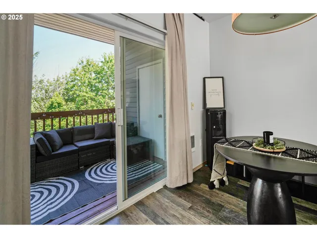 a view of a livingroom with furniture