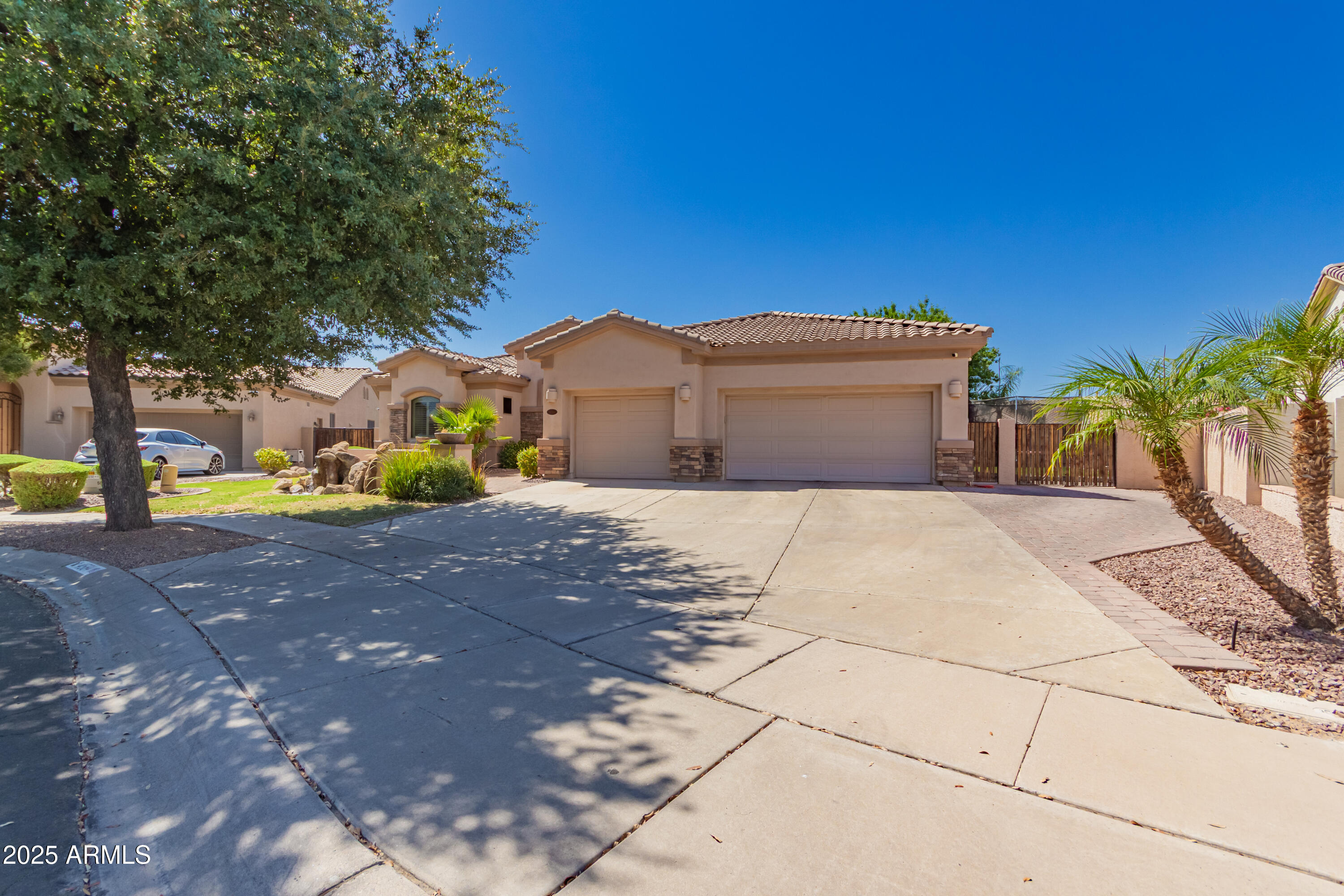 4584 East Reins Road Gilbert, AZ 85297 - Photo 3 of 58 688b66_03 - Reins