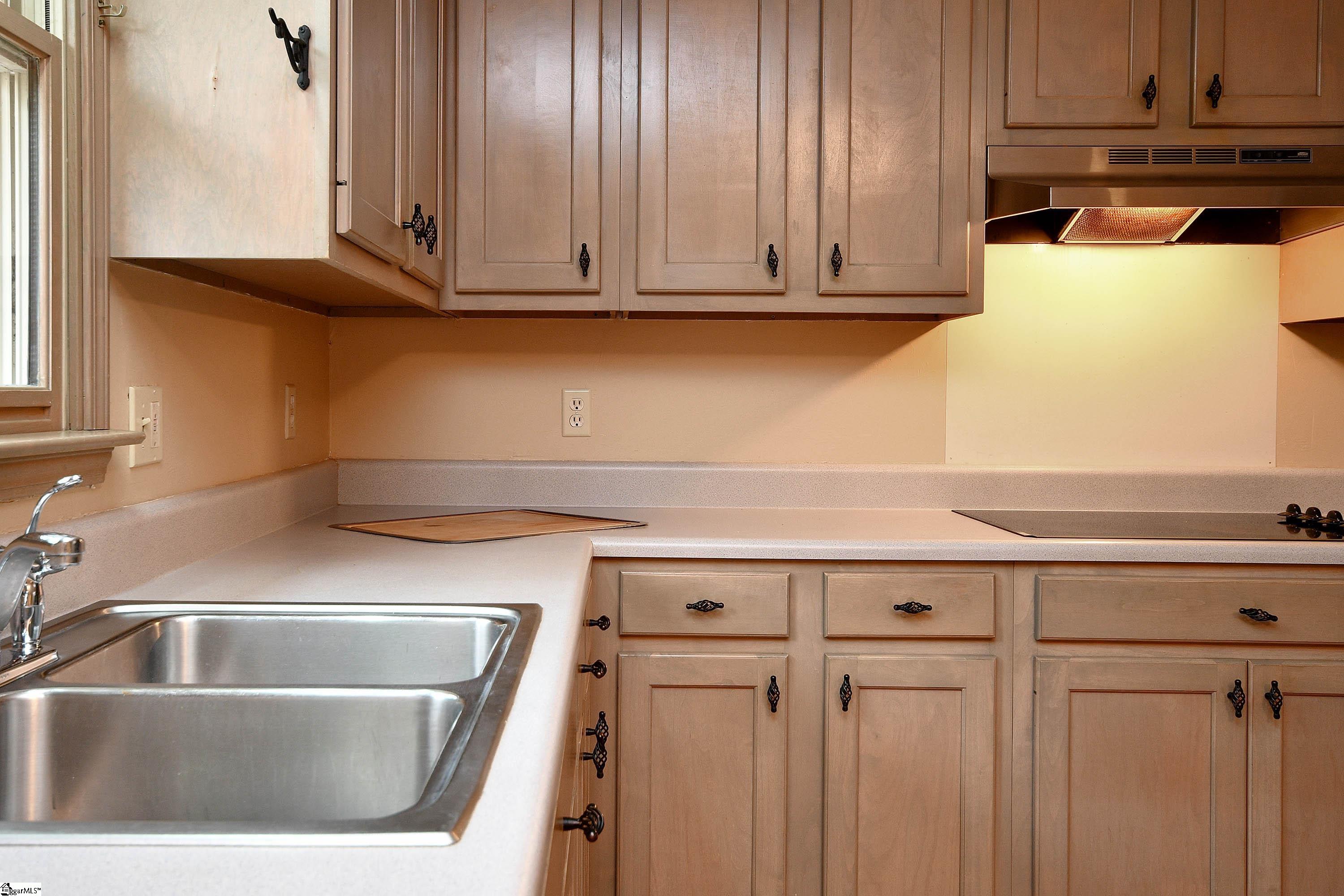 300 Packridge Road Taylors, SC 29687 - Photo 15 of 36