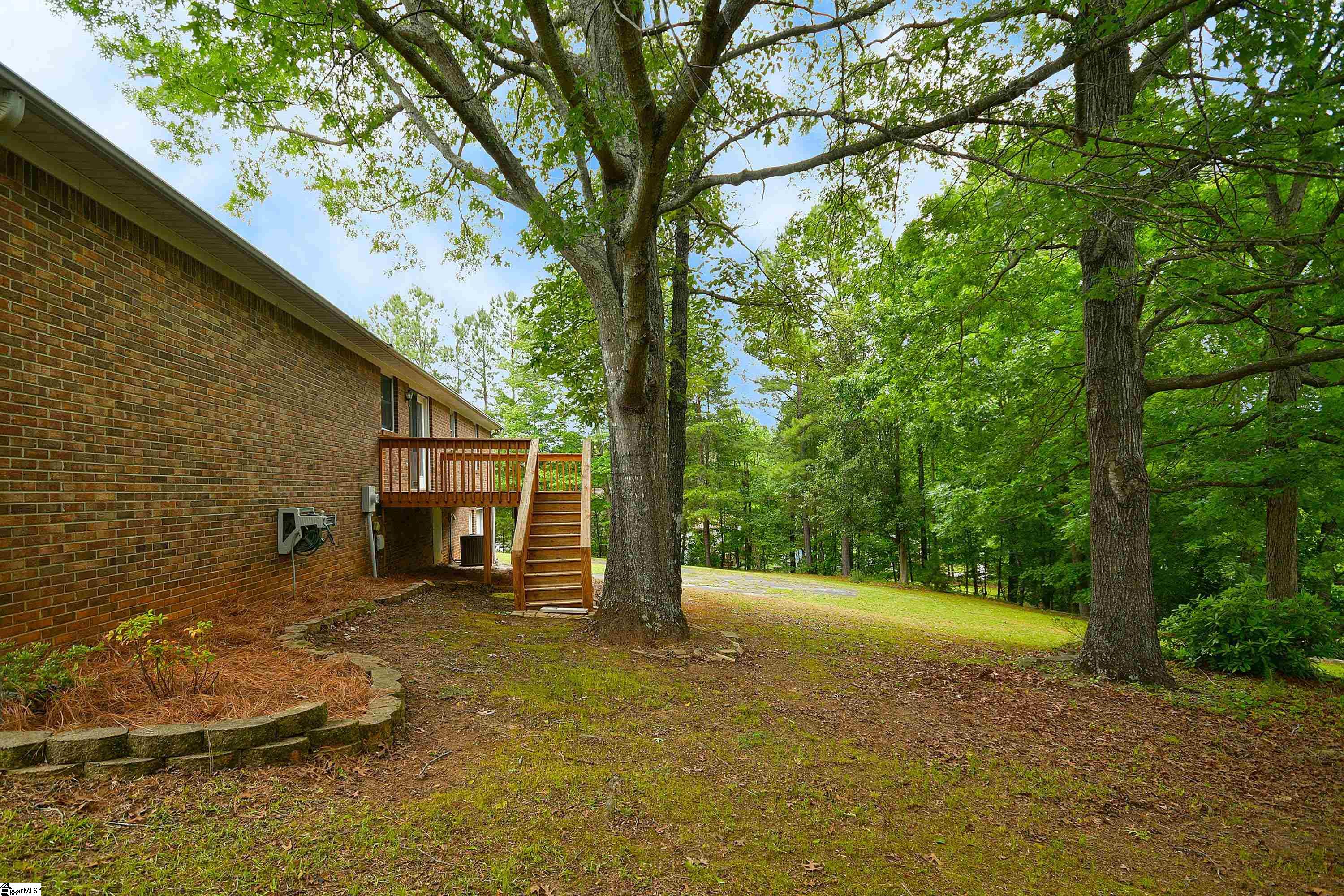 300 Packridge Road Taylors, SC 29687 - Photo 4 of 36