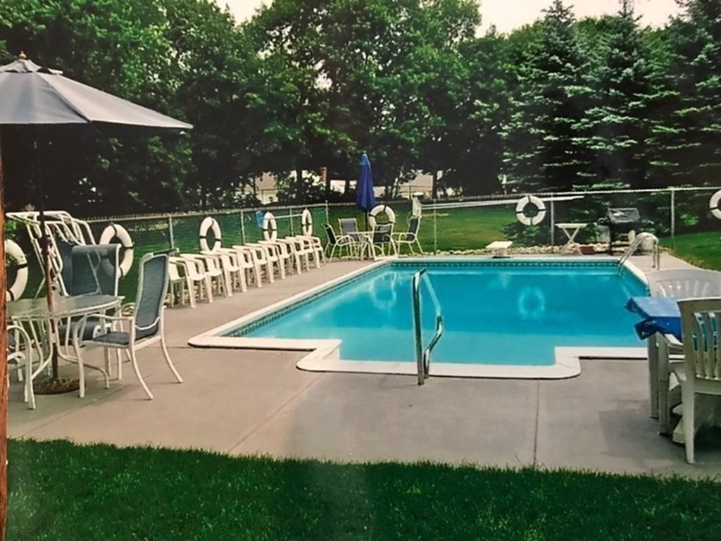 9 Adrienne Road Walpole, MA 02032 - Photo 29 of 36 Gallery Image 29
