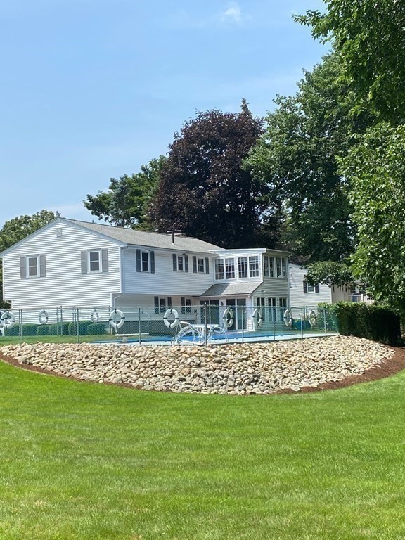 9 Adrienne Road Walpole, MA 02032 - Photo 34 of 36 Gallery Image 34