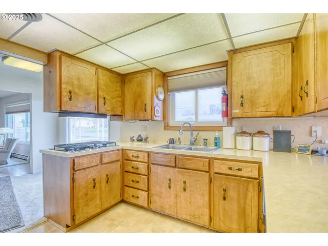 $359,000 | 444 North 3rd Street, Athena, OR 97813