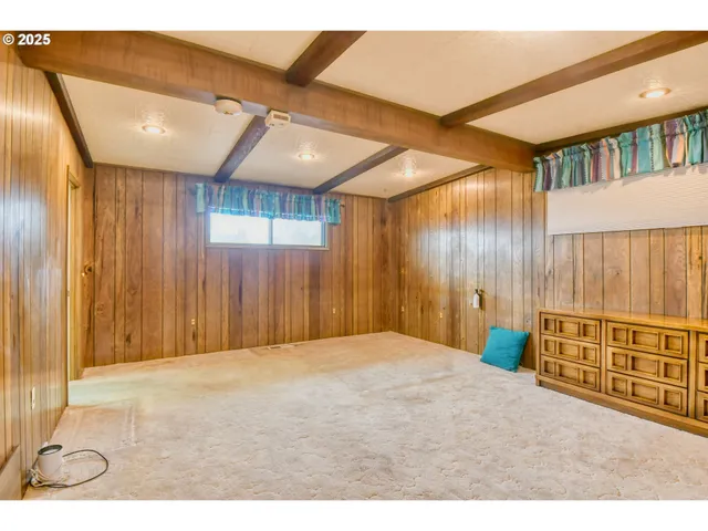 $359,000 | 444 North 3rd Street, Athena, OR 97813