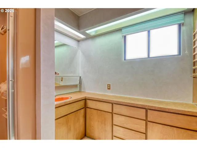 $359,000 | 444 North 3rd Street, Athena, OR 97813