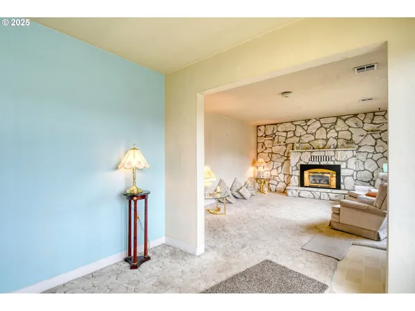 $349,000 | 444 North 3rd Street, Athena, OR 97813