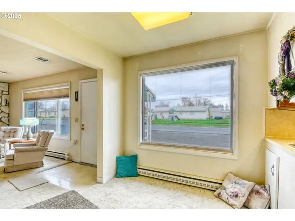 $349,000 | 444 North 3rd Street, Athena, OR 97813