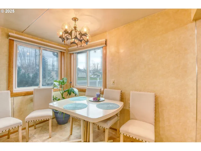 $359,000 | 444 North 3rd Street, Athena, OR 97813