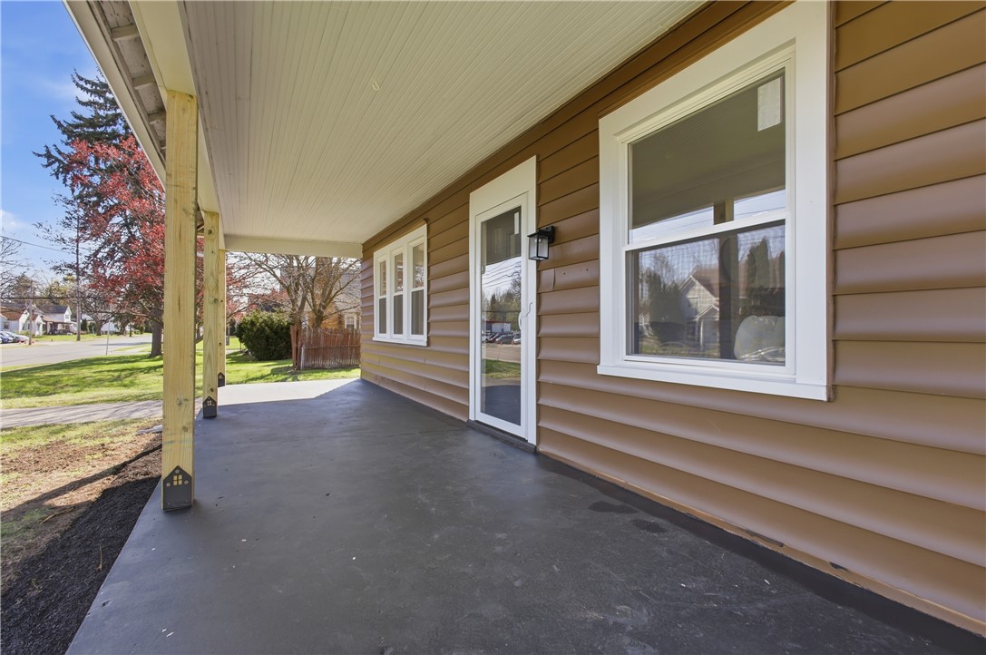 1925 Sunset Avenue Springfield, OH 45505 - Photo 4 of 45 This inviting porch entry offers a charming welcome, perfect for outdoor relaxation.