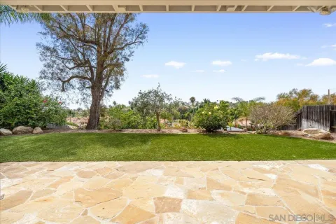 $1,145,000 | 546 Calle Capistrano, San Marcos, CA 92069