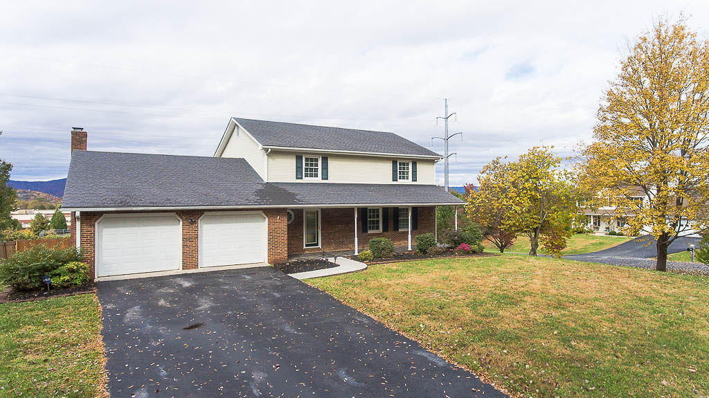 18 Stayman Road Roanoke, VA 24019 - Photo 1 of 41 Front