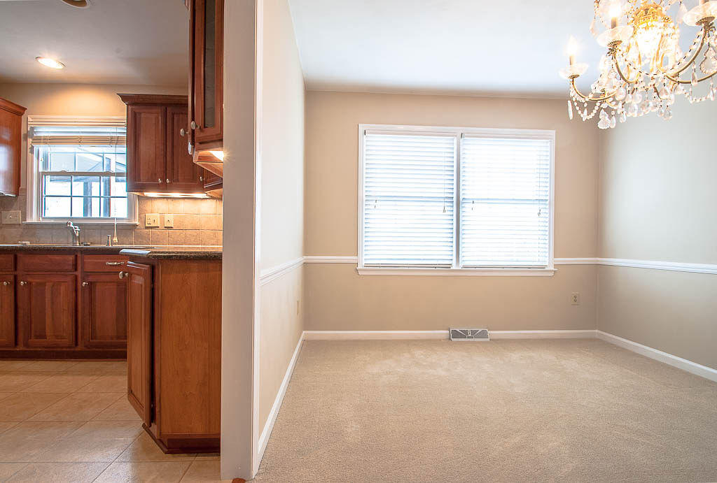 18 Stayman Road Roanoke, VA 24019 - Photo 14 of 41 DSC_0072-HDR