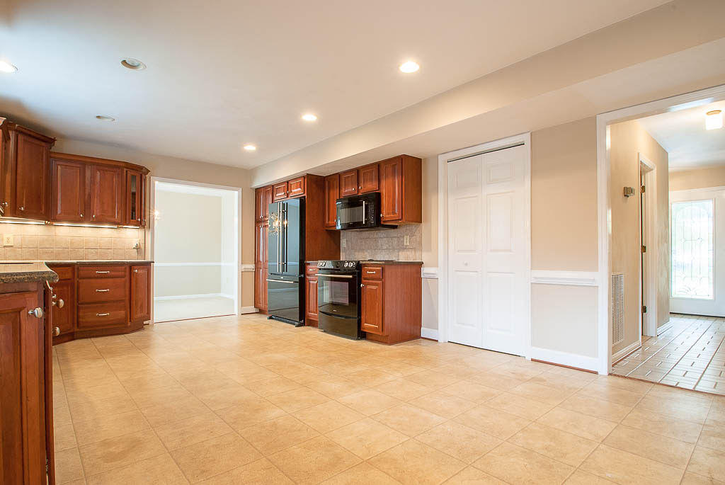 18 Stayman Road Roanoke, VA 24019 - Photo 20 of 41 DSC_0116-HDR