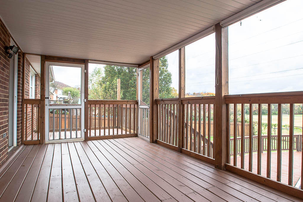 18 Stayman Road Roanoke, VA 24019 - Photo 23 of 41 DSC_0135-HDR