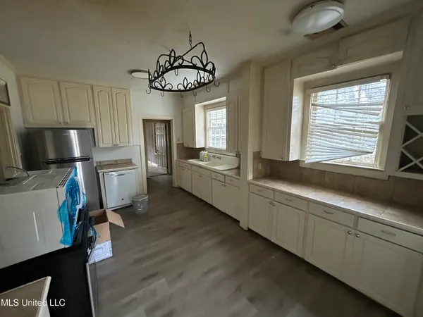 $159,500 | 366 East Center Street, Canton, MS 39046