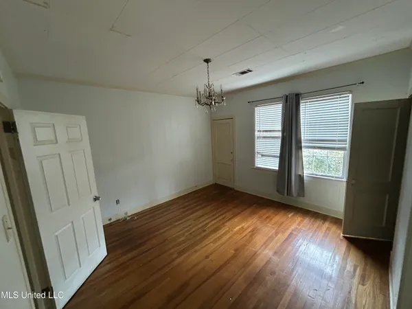 $159,500 | 366 East Center Street, Canton, MS 39046