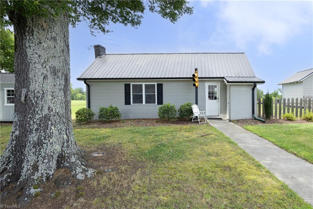 6110 Union Ridge Road Burlington, NC 27217 - Photo 21 of 47 Guest Cottage