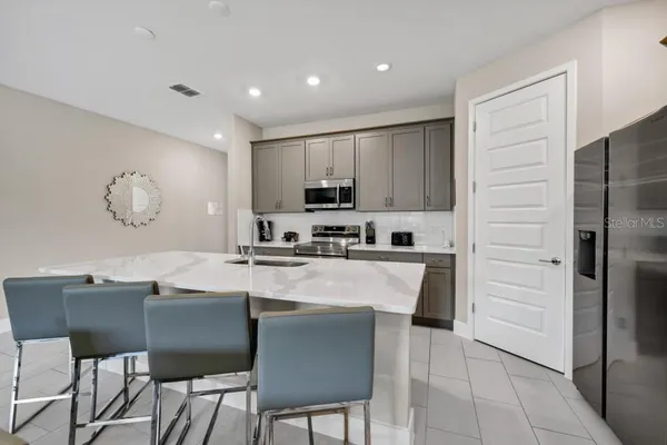 $2,850 | 7846 Spectrum Drive, Reunion, FL 34747