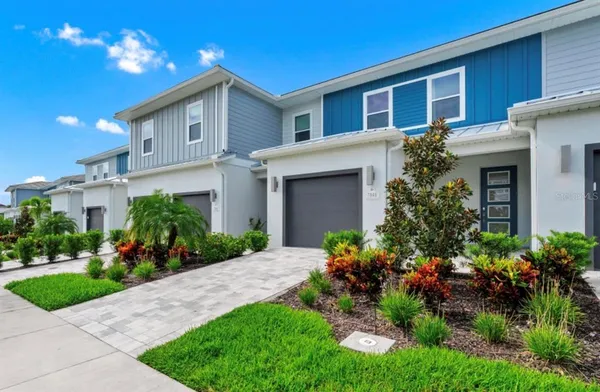 $2,850 | 7846 Spectrum Drive, Reunion, FL 34747