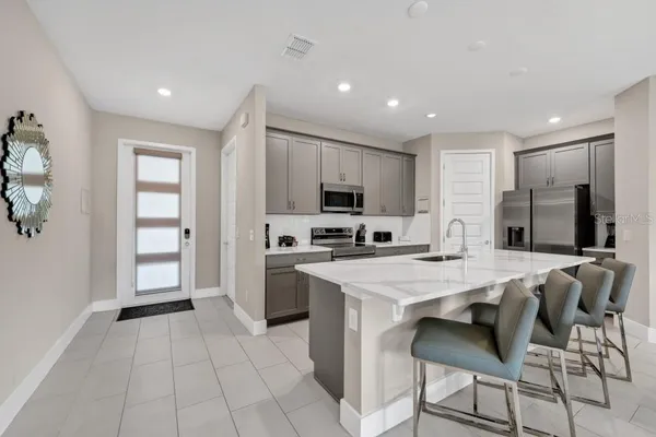 $2,850 | 7846 Spectrum Drive, Reunion, FL 34747