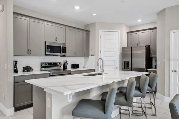 $2,850 | 7846 Spectrum Drive, Reunion, FL 34747