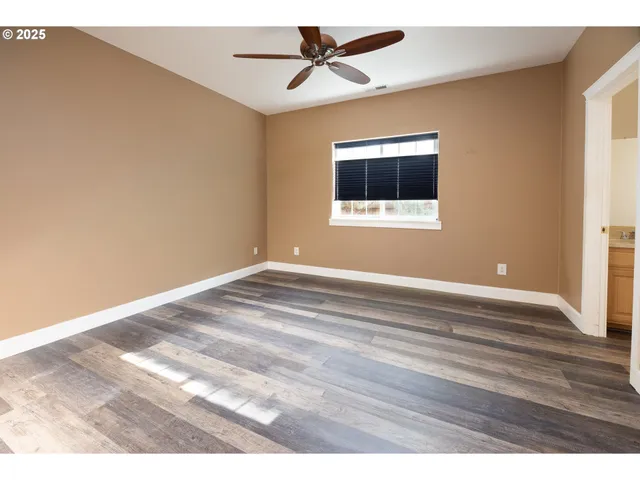 $459,900 | 83 Sunday Drive, Creswell, OR 97426