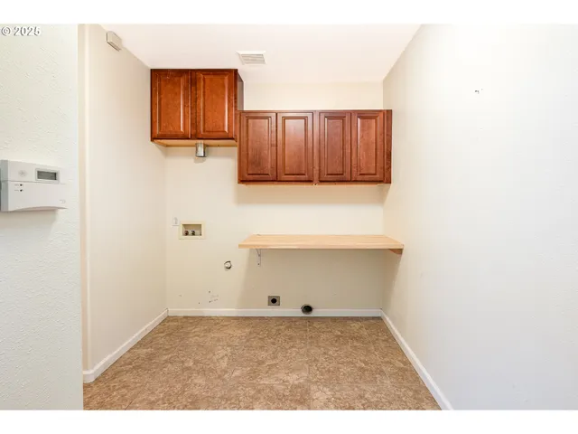 $459,900 | 83 Sunday Drive, Creswell, OR 97426