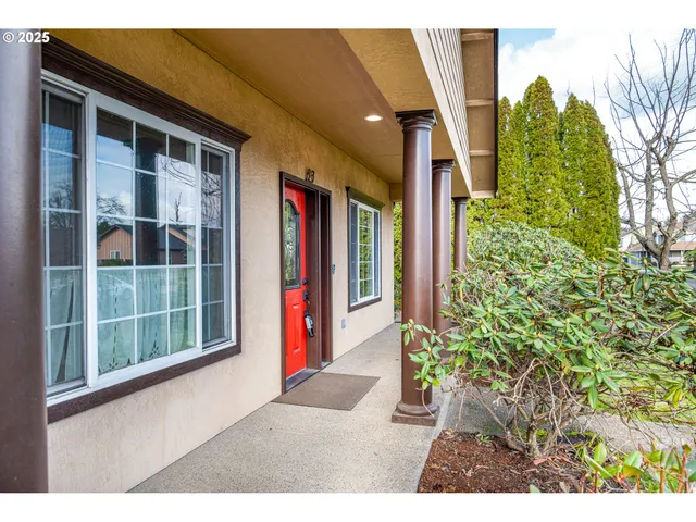 $459,900 | 83 Sunday Drive, Creswell, OR 97426