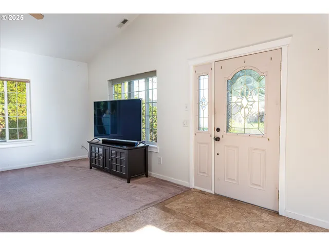 $459,900 | 83 Sunday Drive, Creswell, OR 97426