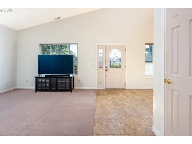 $459,900 | 83 Sunday Drive, Creswell, OR 97426