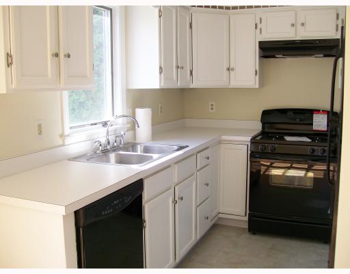 43 Springbrook Road, Unit 43B Westerly, RI 02891 - Photo 3 of 8 Kitchen.