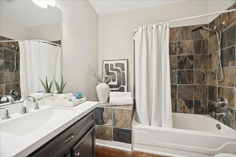 $499,900 | 910 Malone Street, Unit 104, Houston, TX 77007