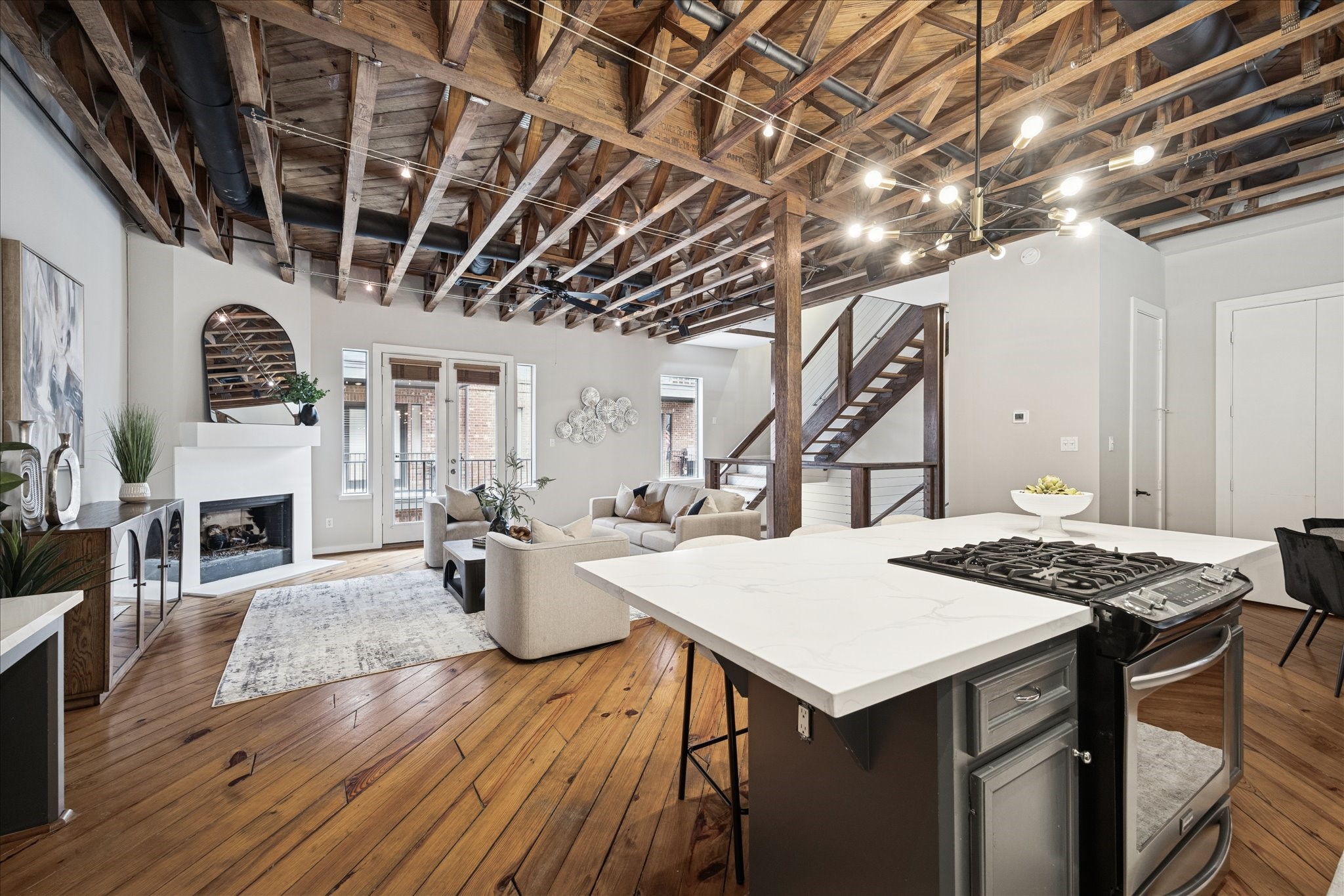 910 Malone Street, Unit 104 Houston, TX 77007 - Photo 21 of 44 Kitchen alternate view