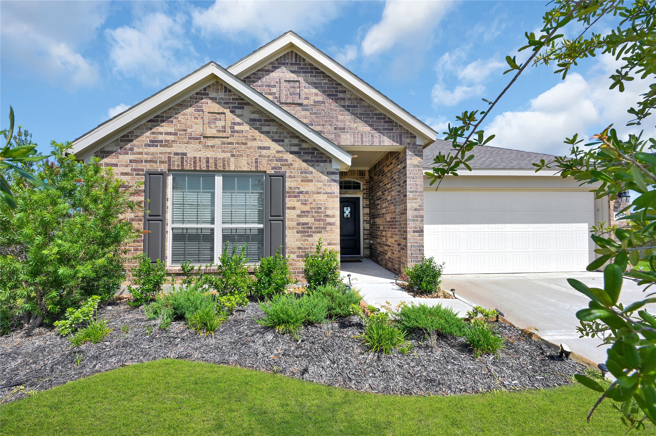 4802 Penton Meadow Lane Rosharon, TX 77583 - Photo 1 of 19 Gallery Image 1
