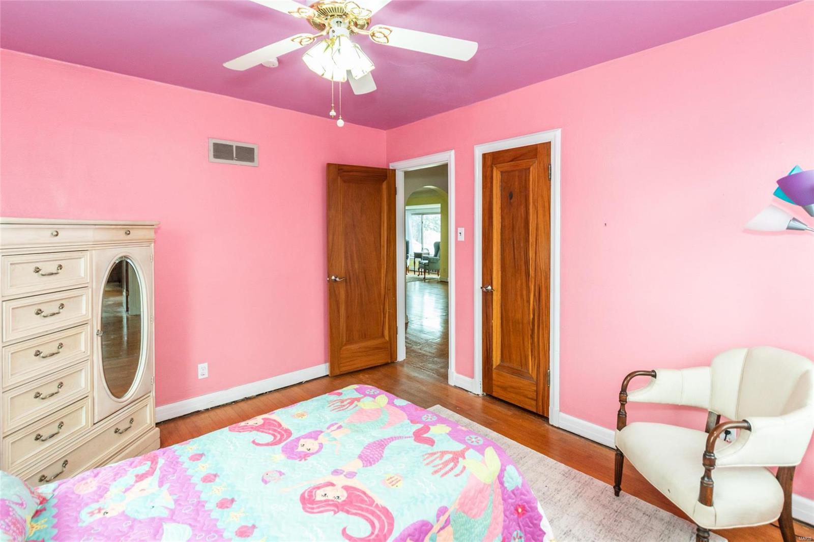 6624 Heege Road St. Louis, MO 63123 - Photo 13 of 32 Gallery Image 13