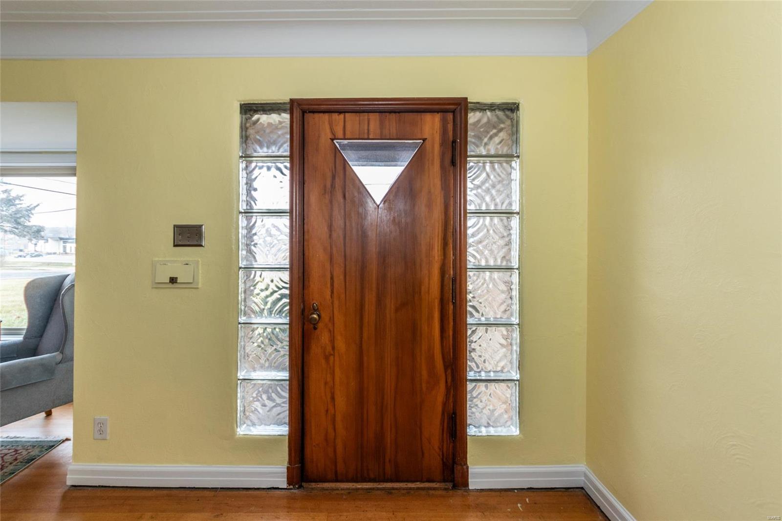 6624 Heege Road St. Louis, MO 63123 - Photo 5 of 32 Gallery Image 5